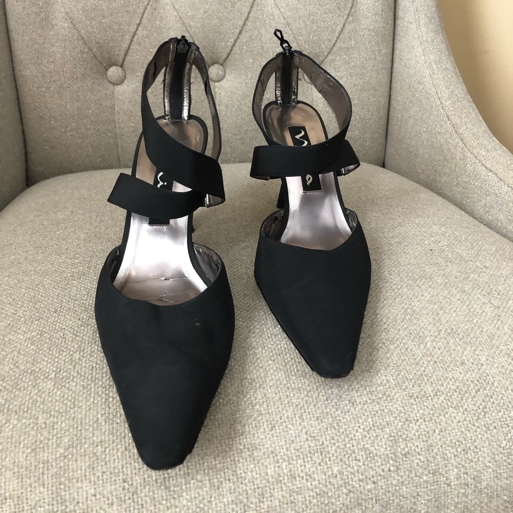 Black steeply heels